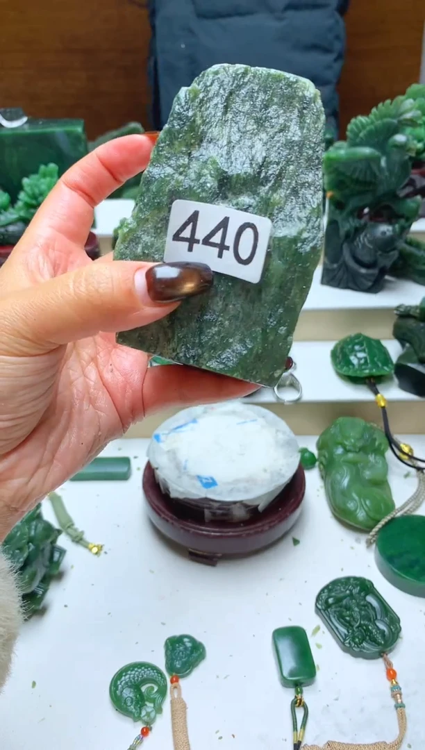 未镶嵌和田玉摆件1