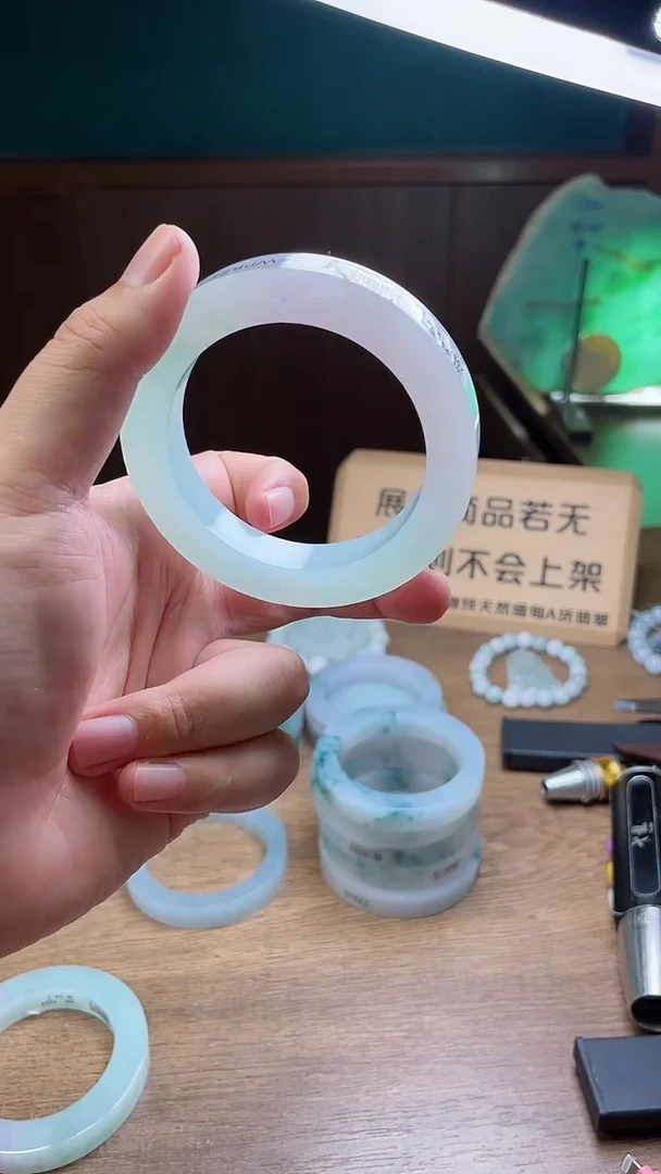 定制翡翠手镯未镶嵌?****g定制