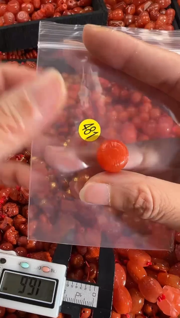 【闪购商品】南红玛瑙颈饰未镶嵌1