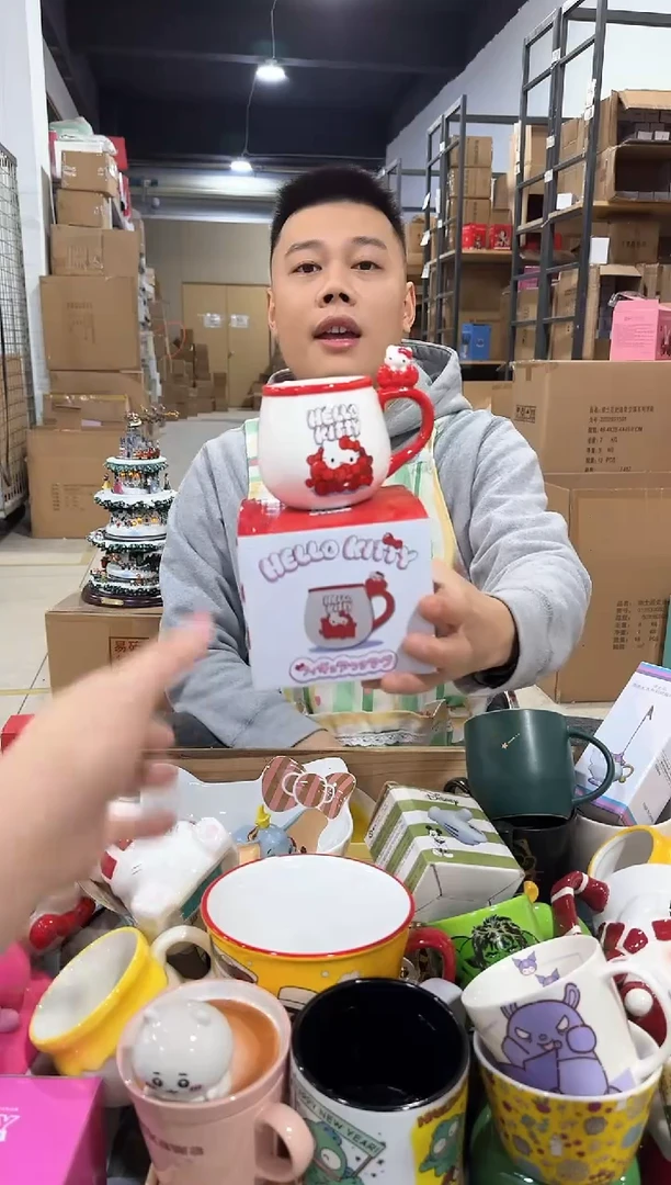 瓷片kt猫大肚公仔杯