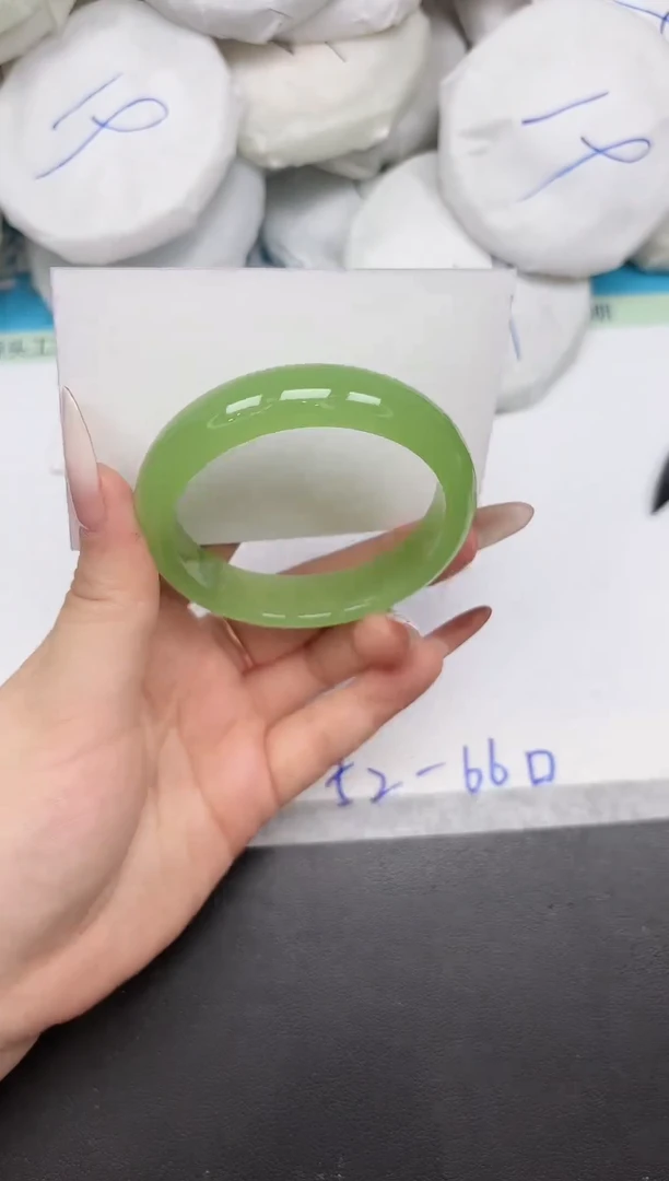 未镶嵌手镯石英质玉A179/56.2