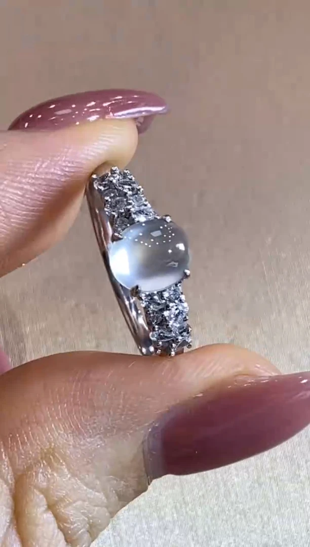 颈饰18K金镶嵌翡翠收到货48小时鉴赏期（超时不退不换）