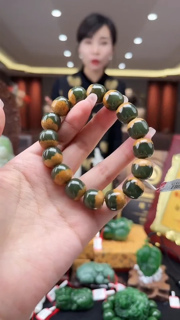 颈饰未镶嵌和田玉8hm14