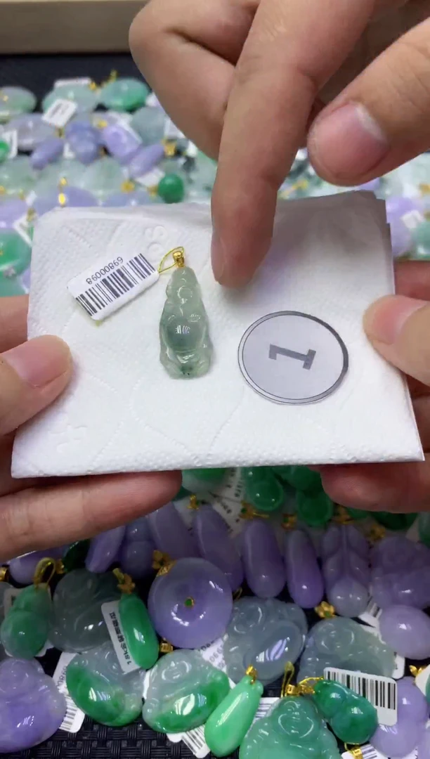 颈饰未镶嵌翡翠天然缅甸翡翠A货