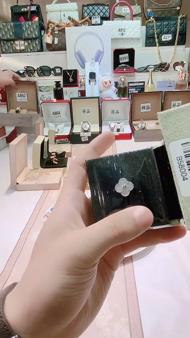 瓷片瓷器 库房到期 全部地板价@@1