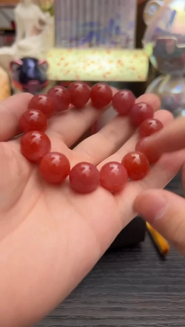 盐源绯红稀有色手串孤品 02
