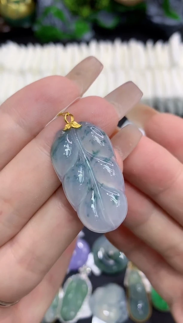 翡翠18K金镶嵌吊坠(不含链)111