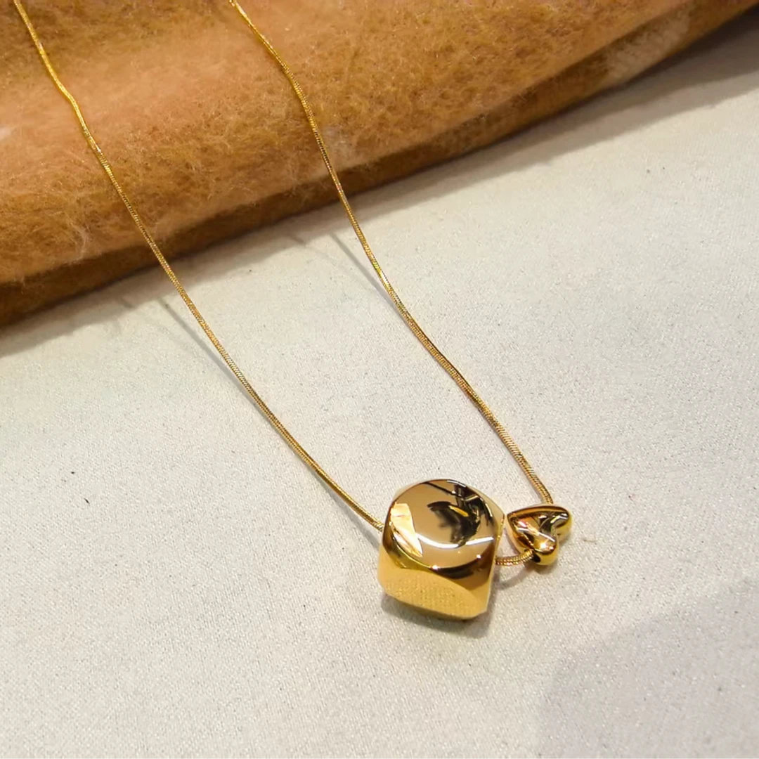 钛钢项链 阮大大高奢不掉色百搭打底衫项链