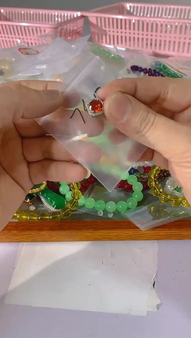 【闪购商品】水晶颈饰银S925镶嵌740红宝，蓝宝，多样性发一件赠链