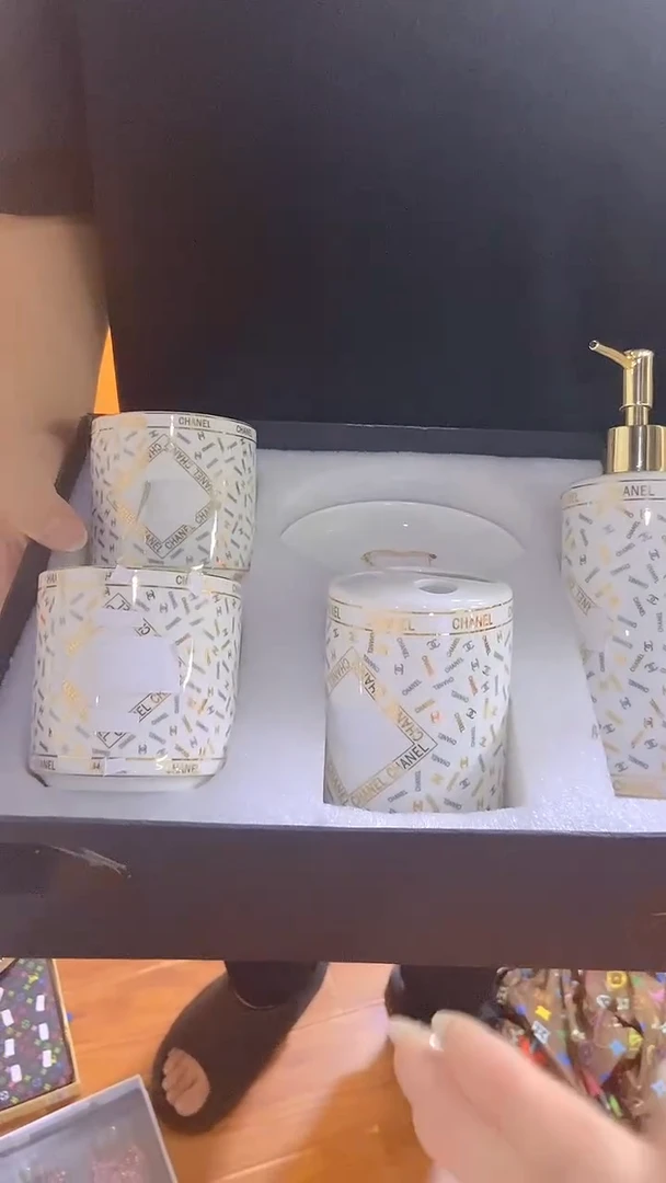 杯鸿辉家品牌瓷器，京东包邮！