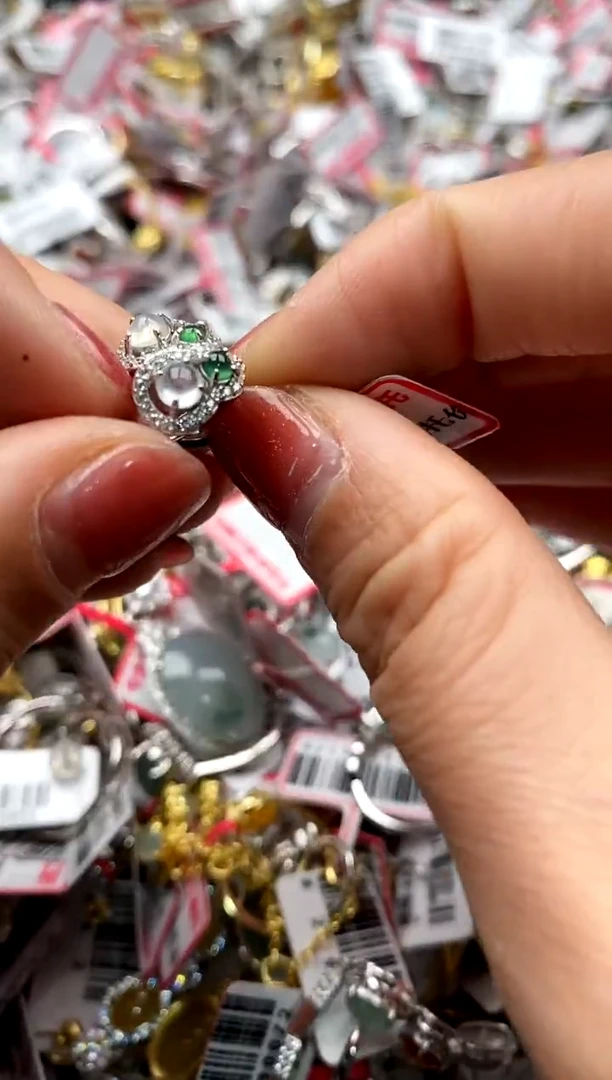 【闪购商品】翡翠戒指银S925镶嵌444444444    0