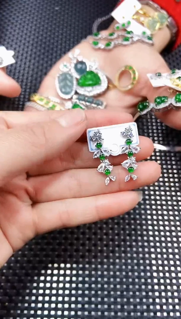 【闪购商品】翡翠耳饰未镶嵌111111111