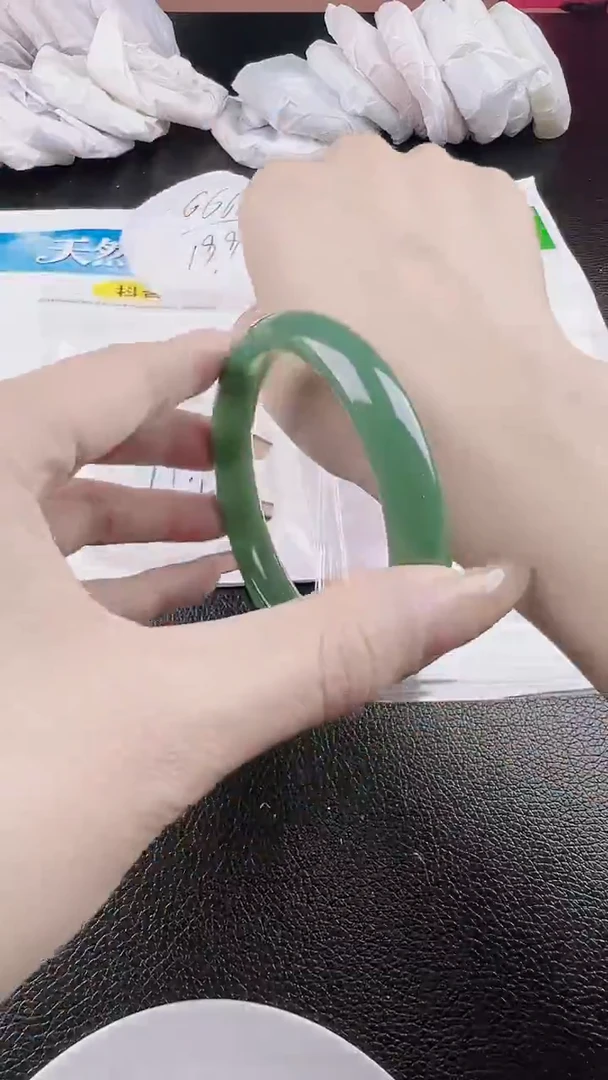未镶嵌手镯石英质玉翠绿圈口59