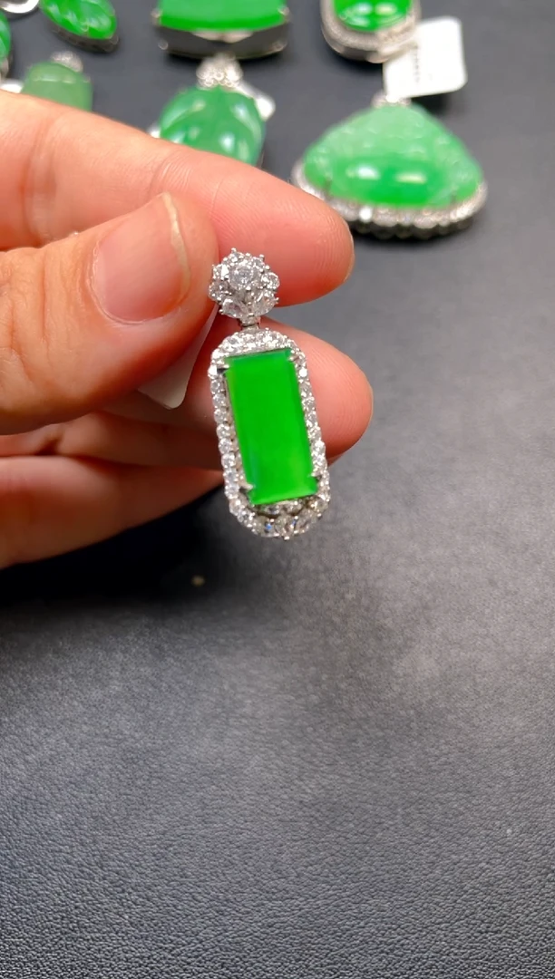 吊坠(不含链)银S925镶嵌翡翠吊坠