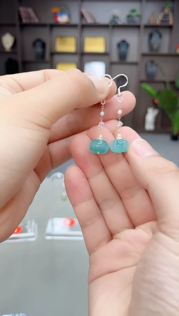 未镶嵌石英质玉（天山翠）耳饰W05