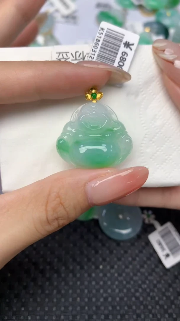 翡翠18K金镶嵌颈饰天然翡翠a货