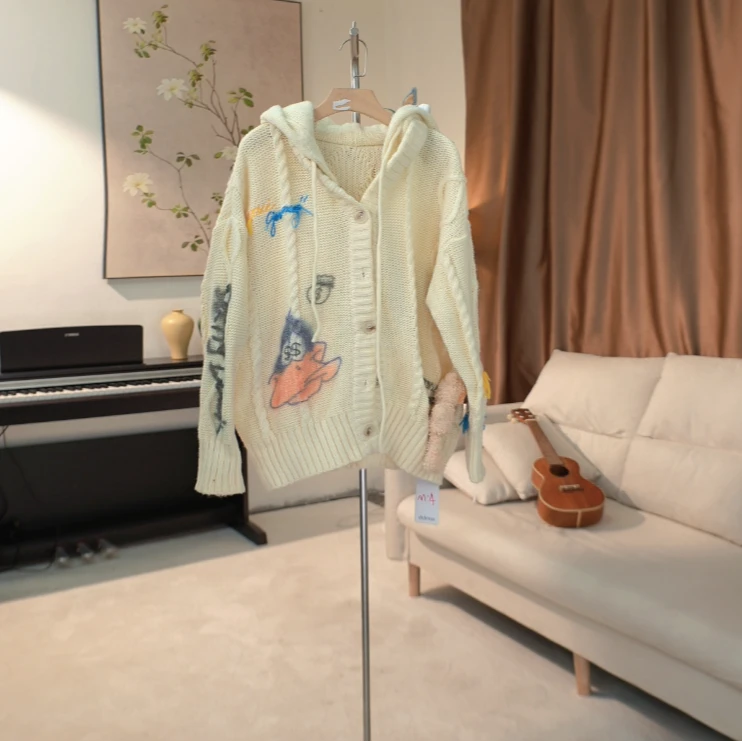 D175 秋冬潮流设计感玩偶装饰针织毛开衫女 30482