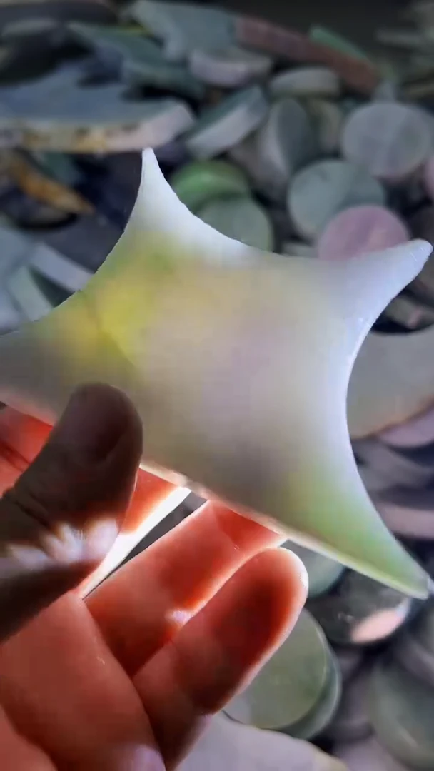 【闪购商品】翡翠挂件未镶嵌A货康壹273