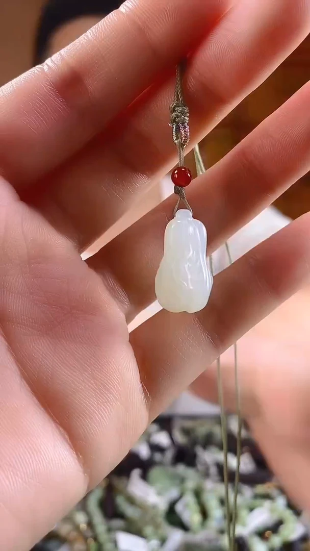 和田玉未镶嵌颈饰多样性发货，拍一发一