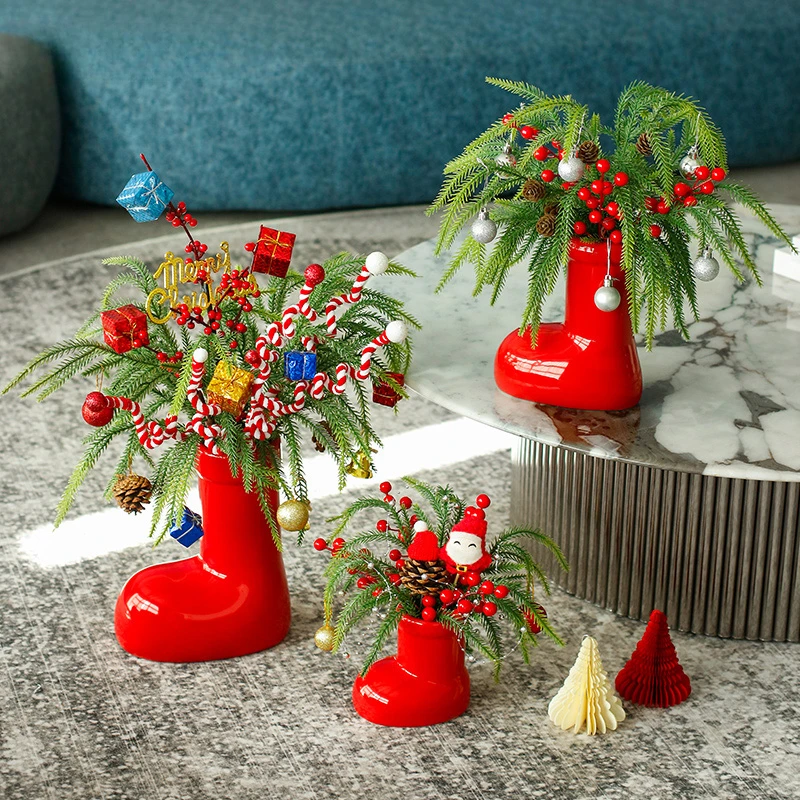 2026圣诞节装饰品商场店铺场景布置圣诞老人红色靴子创意花瓶摆件