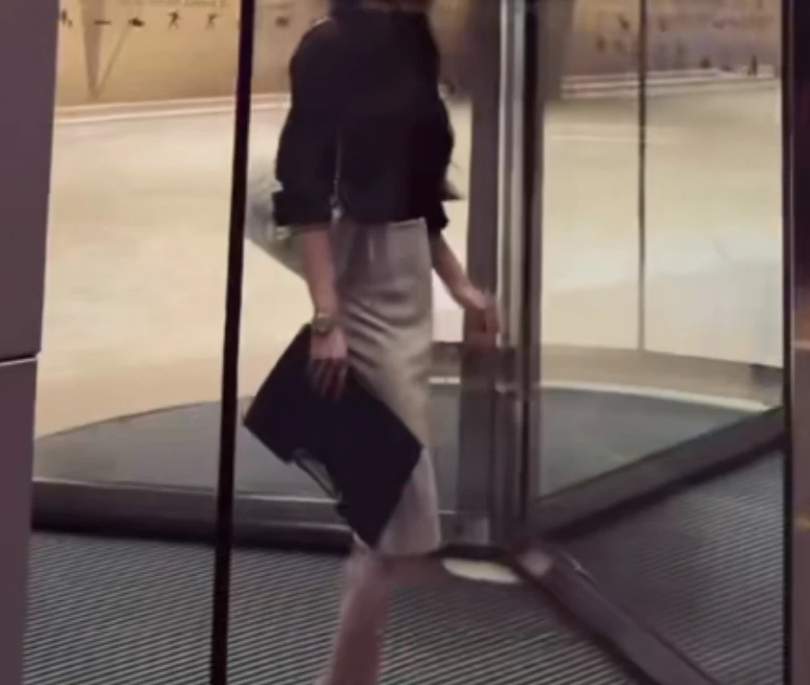 2025早秋时尚潮流百搭精品女装宾AE1121