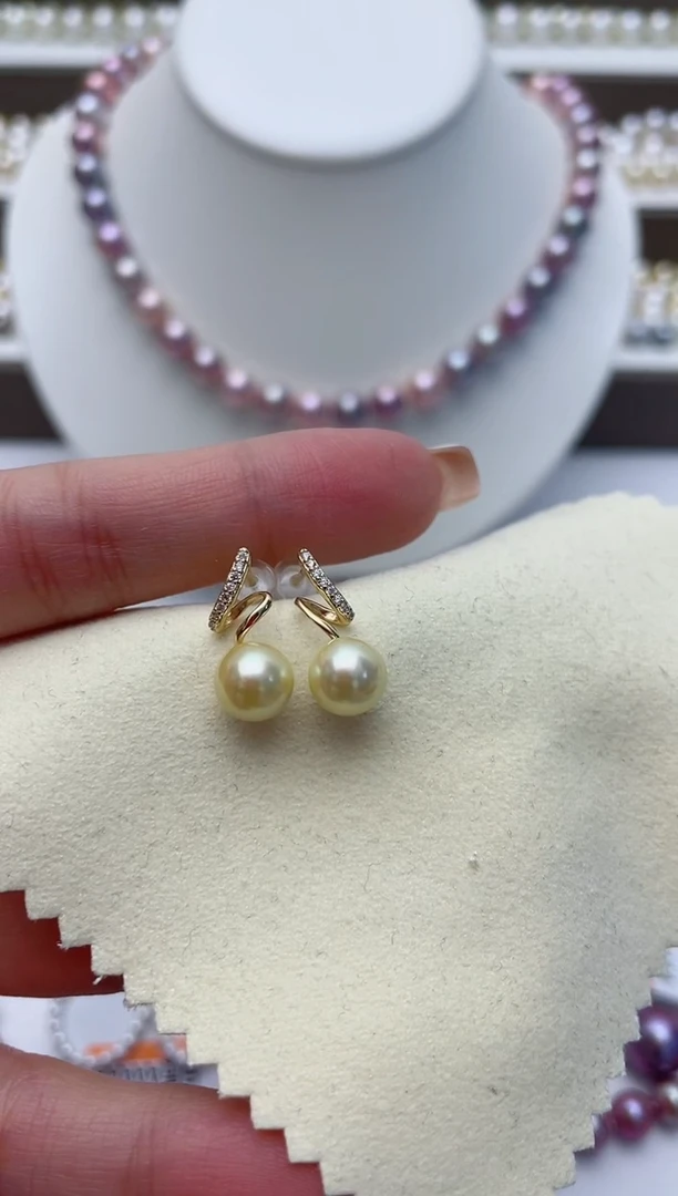 【闪购商品】银S925镶嵌海水珍珠耳饰W159