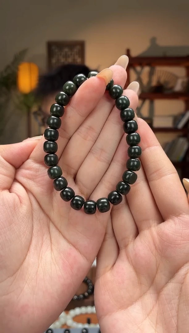 未镶嵌手串和田玉沙枣青7-8老