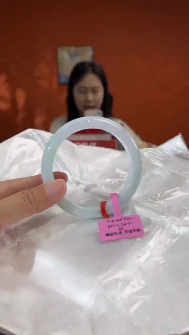 未镶嵌手镯翡翠2        圈口60