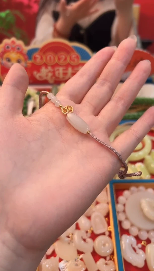 【闪购商品】和田玉手绳未镶嵌藕粉桶珠手绳