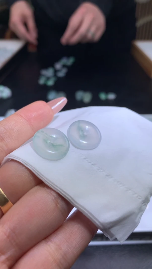 未镶嵌定制翡翠用***子翡翠