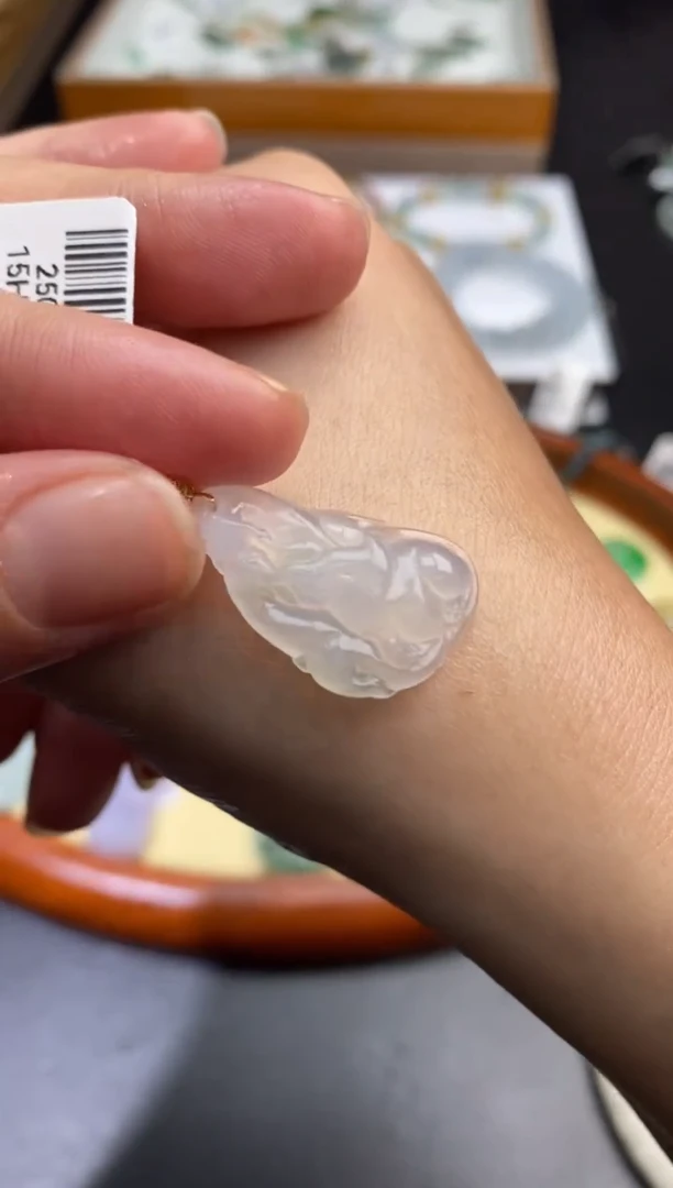 定制翡翠未镶嵌翡翠毛货~