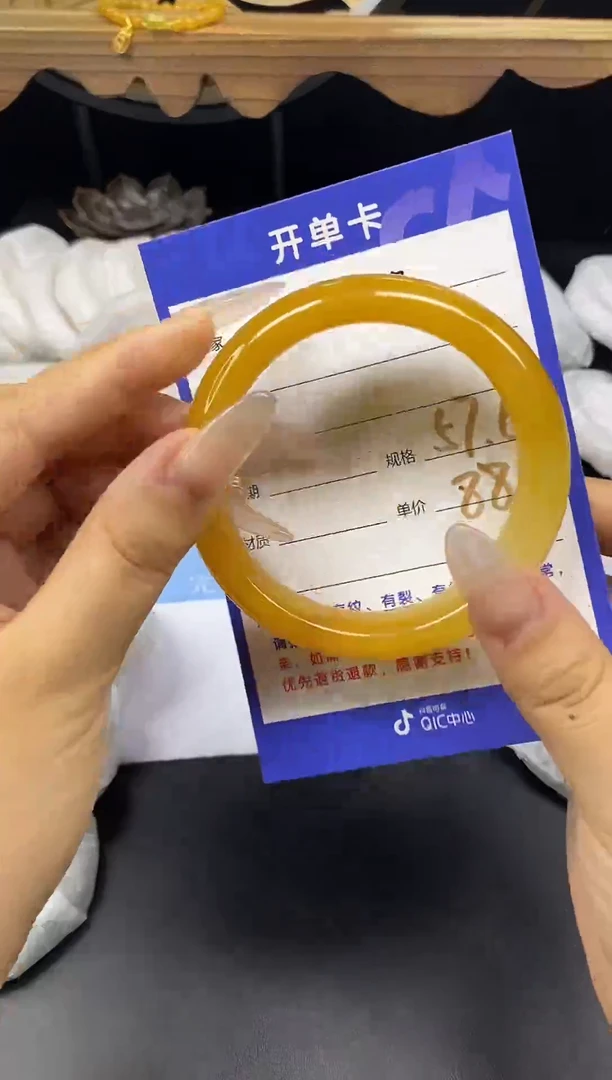 未镶嵌手镯石英质玉74