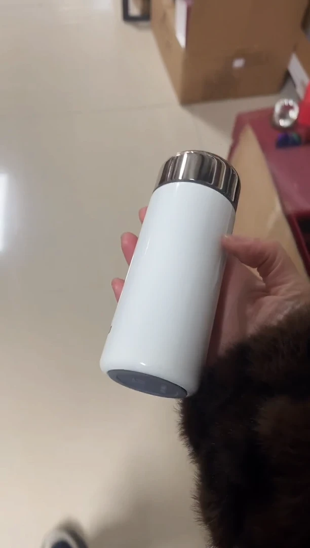 有机玻璃钛杯白色