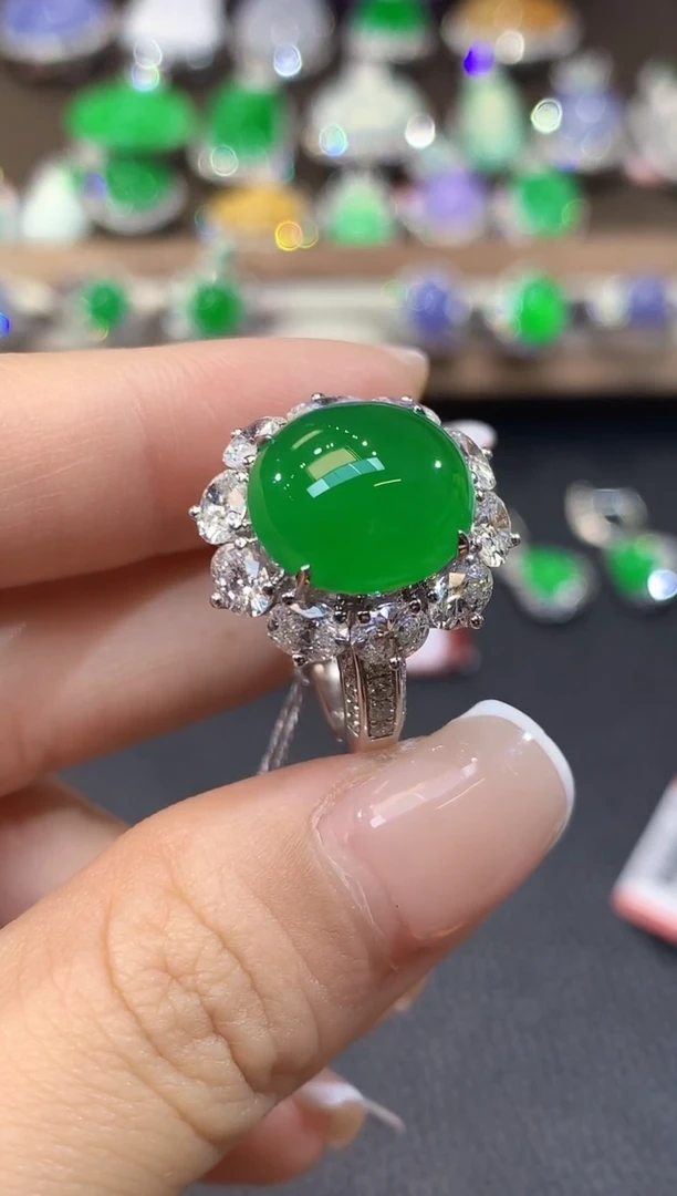 18K金镶嵌戒指翡翠D62