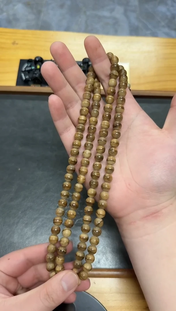 沉香手串天然野达拉干0.8圆珠多圈25克+
