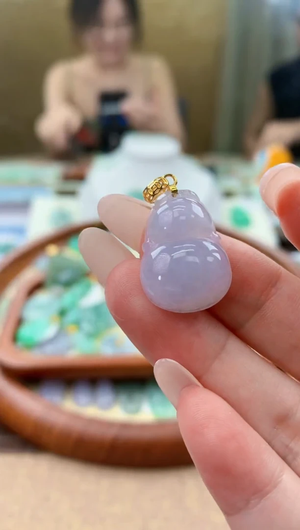 颈饰未镶嵌翡翠天然A货翡翠挂件