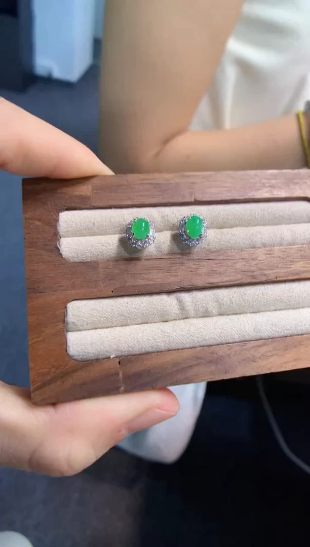 银S925镶嵌翡翠耳饰耳钉