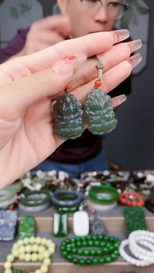 和田玉未镶嵌颈饰多样性发货   拍一单发一个