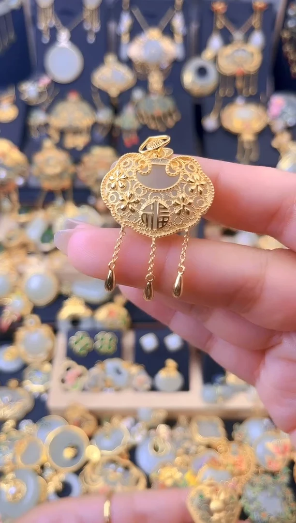 和田玉银S925镀金镶嵌颈饰花丝镂空如意流苏吊坠