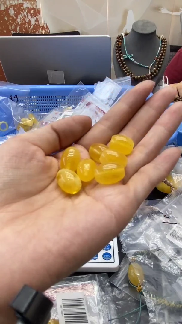 琥珀未镶嵌珠宝奇石1883多样性发其一默认有瑕