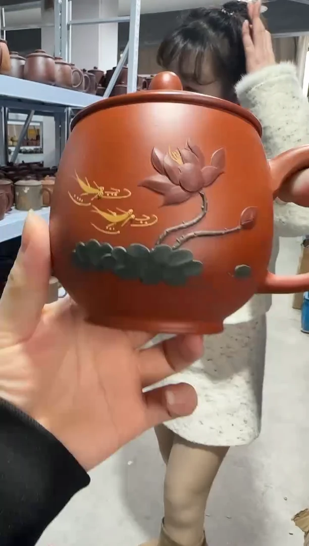 【闪购商品】紫砂盖杯紫砂盖杯朱泥堆绘荷花