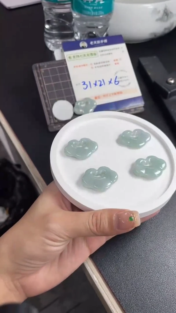 【闪购商品】翡翠颈饰未镶嵌翡翠如意锁8/多样性发其一CP