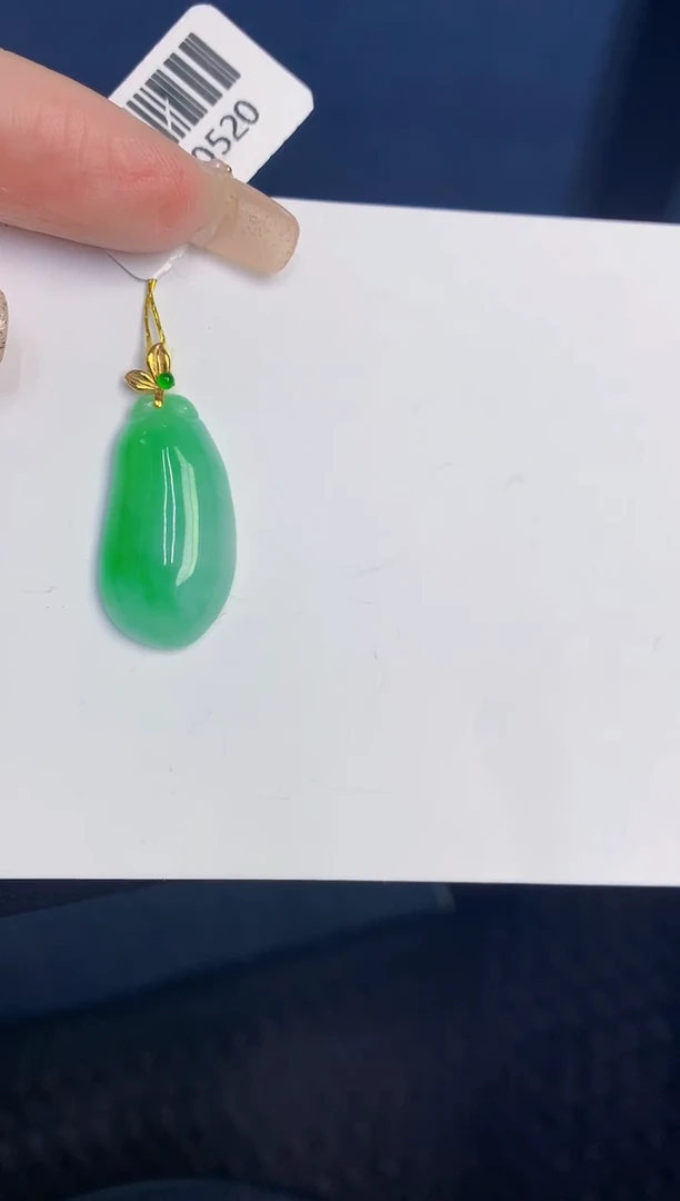 颈饰18K金镶嵌翡翠缅甸天然翡翠A货