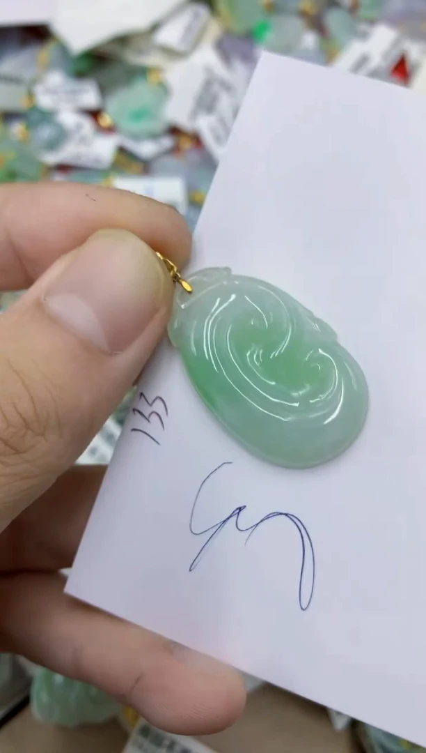 颈饰18K金镶嵌翡翠11111111111