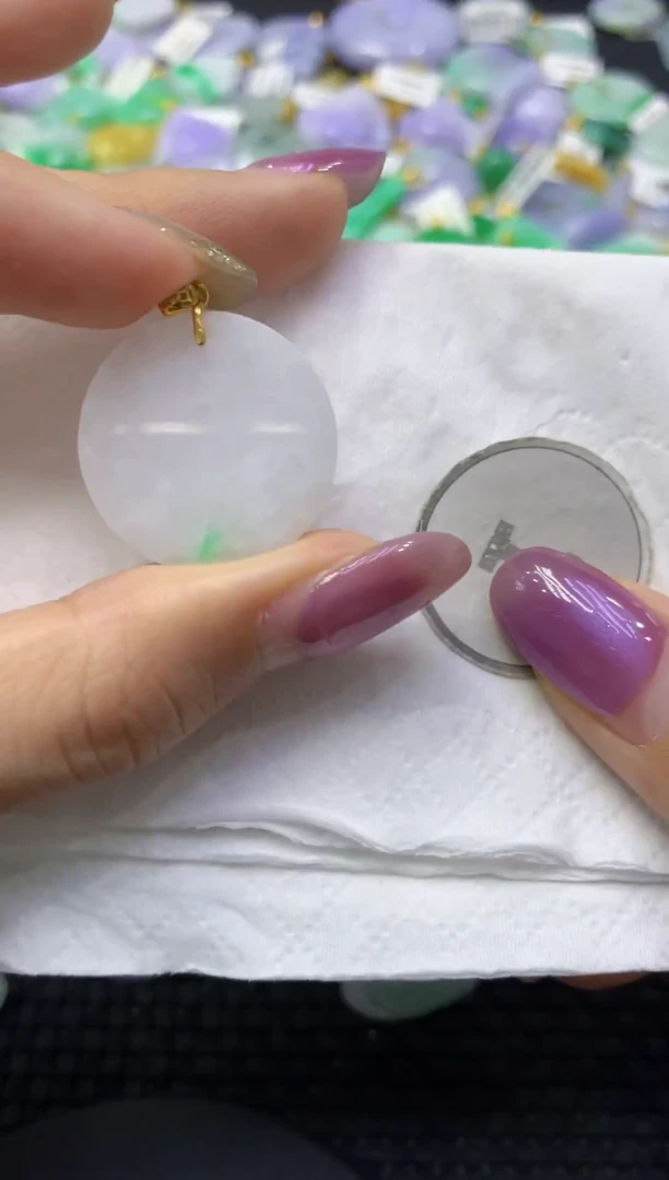 颈饰未镶嵌翡翠天然缅甸翡翠A货