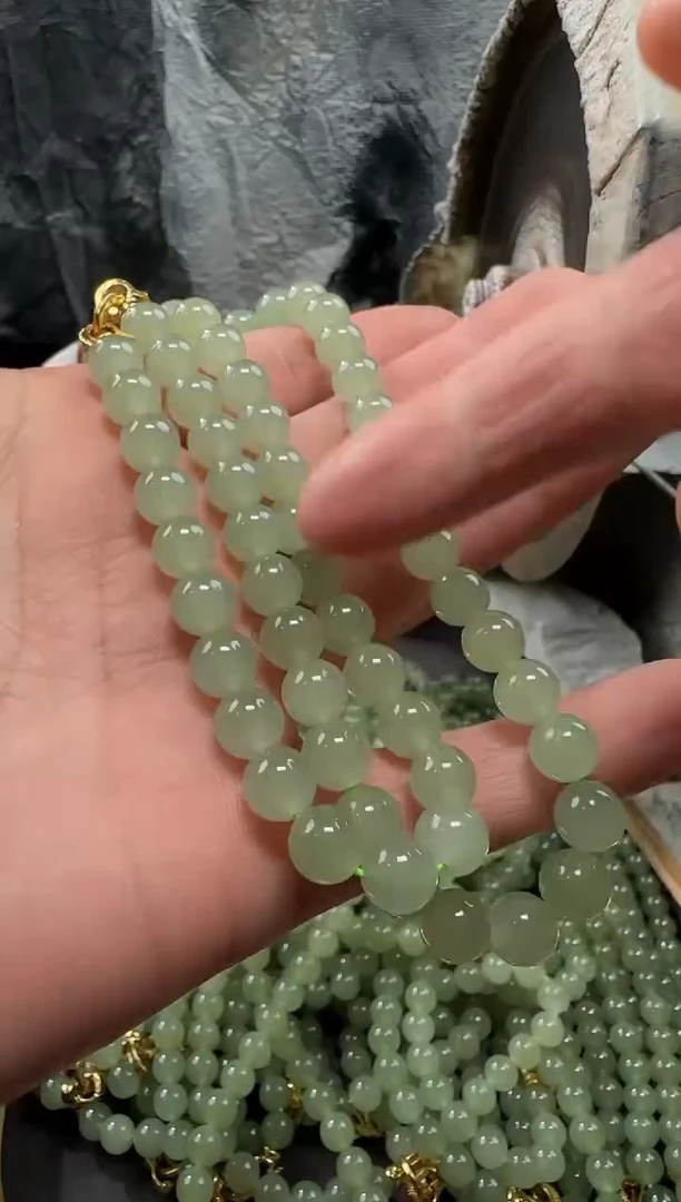 颈饰未镶嵌和田玉项链