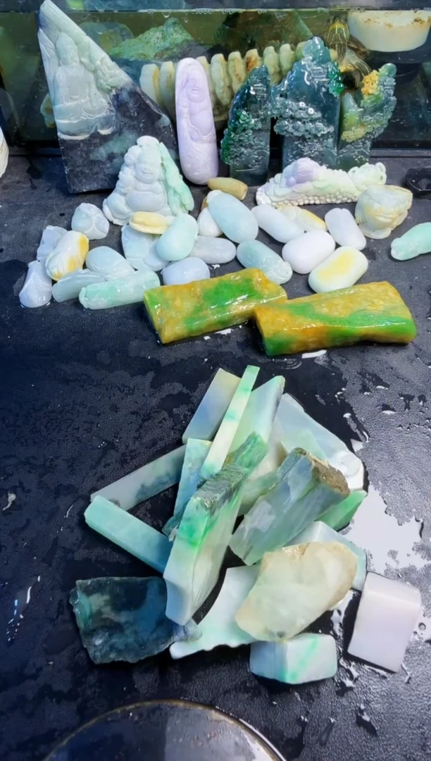 颈饰未镶嵌翡翠天然翡翠037