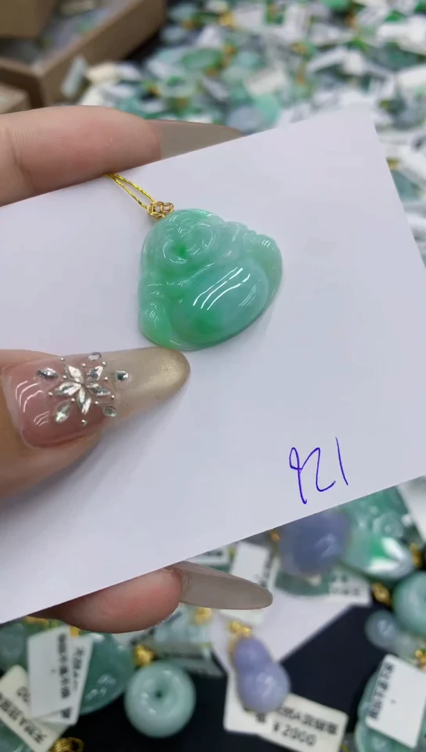 翡翠18K金镶嵌颈饰11111111111111