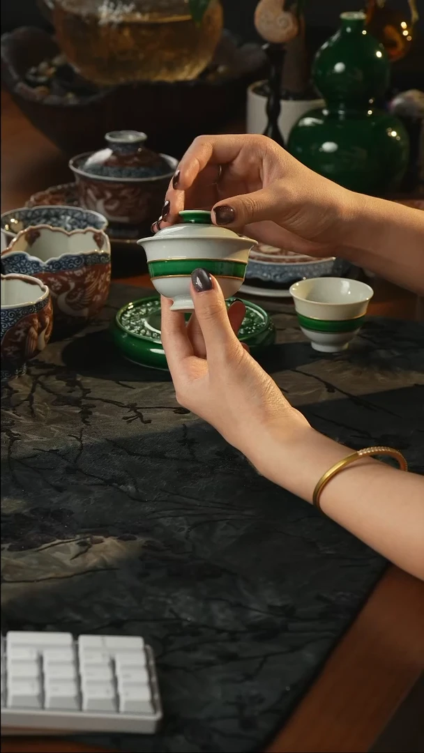 瓷片瓷唐里