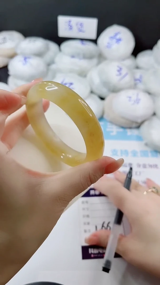 未镶嵌手镯石英质玉多样性发货L66